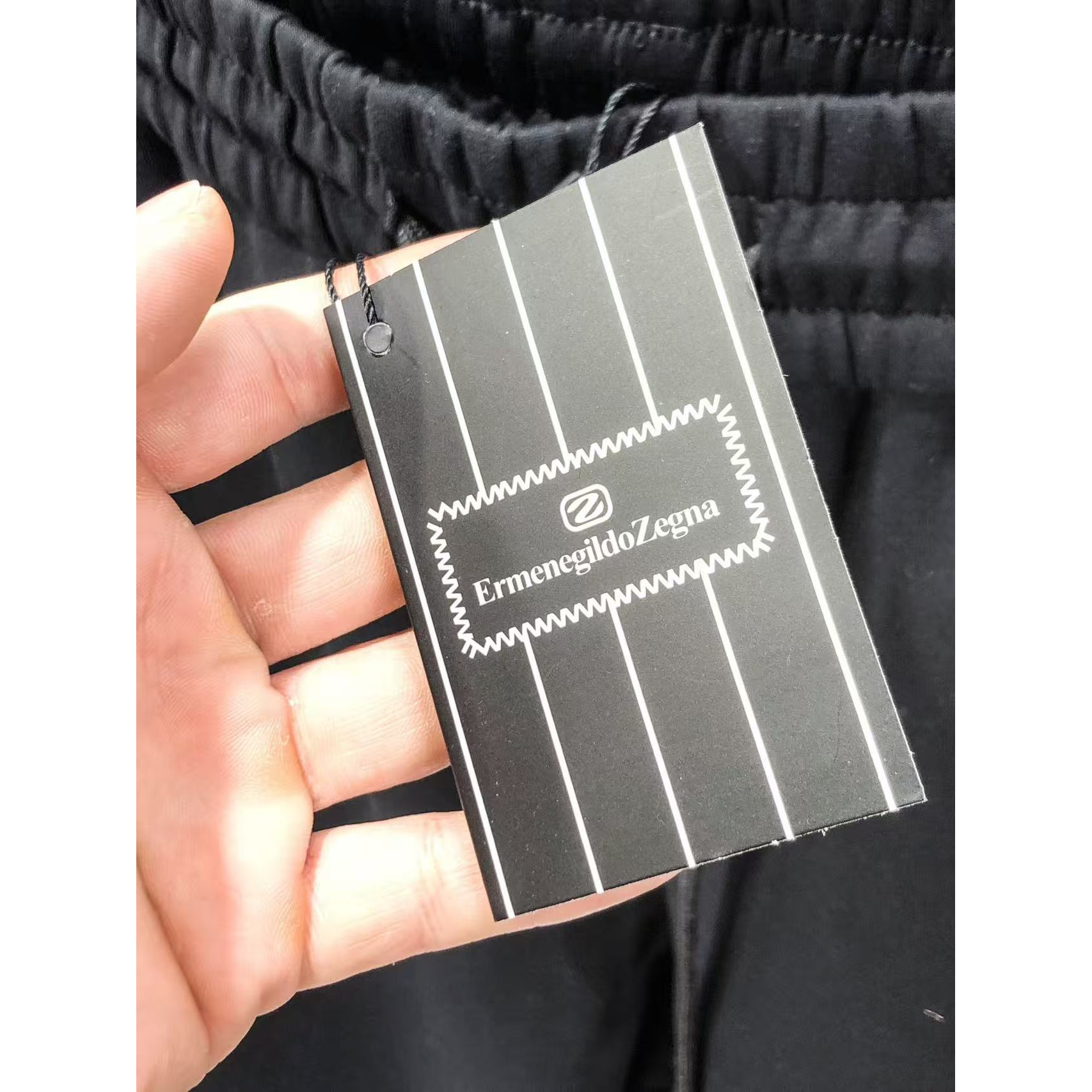 <p>Ermenegildo Zegna&nbsp;高品质时尚休闲裤(782949)</p>