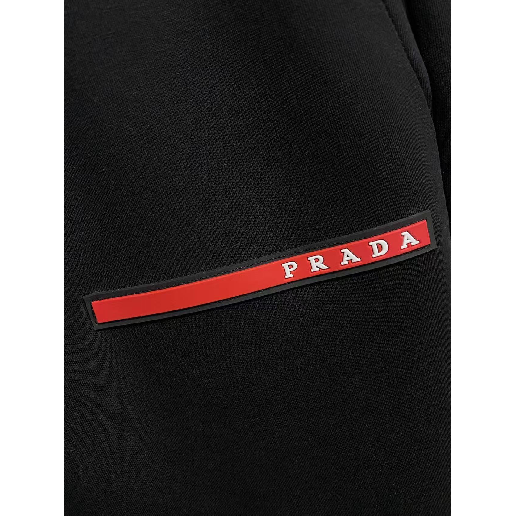<p>PRADA 男士长裤(782470)</p>