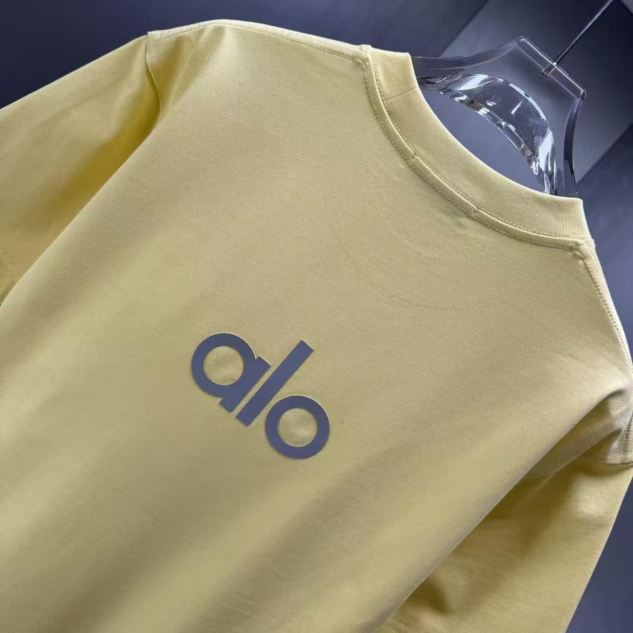 <p>ALO 短袖T恤 厚板 (黃)</p>