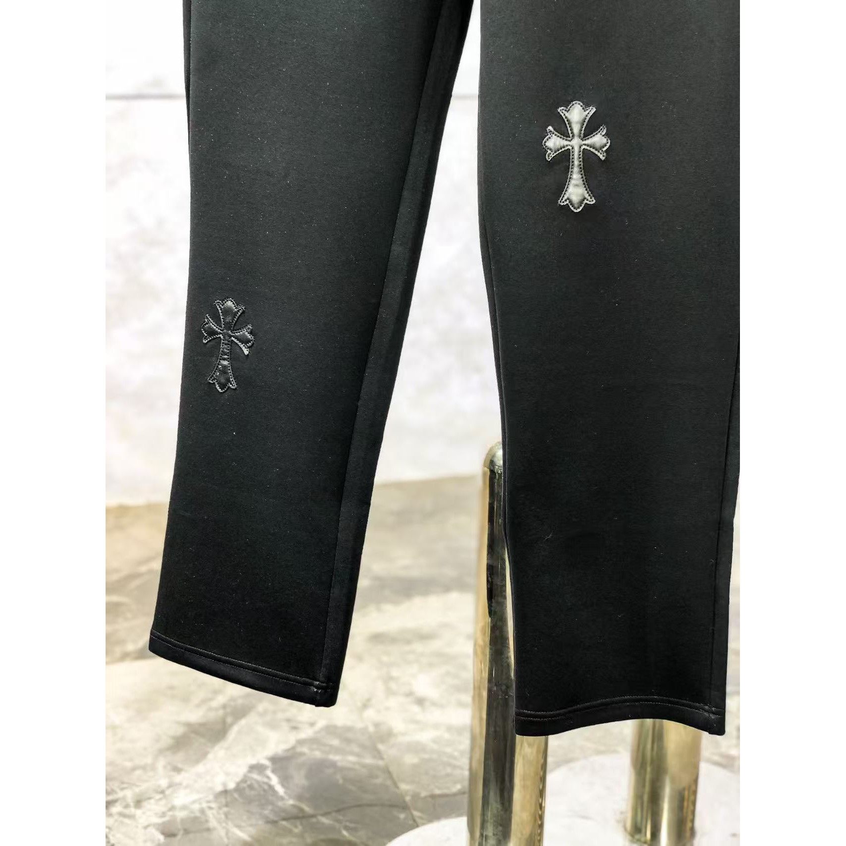 <p>CHROME HEARTS 高品质时尚休闲裤(782963)</p>