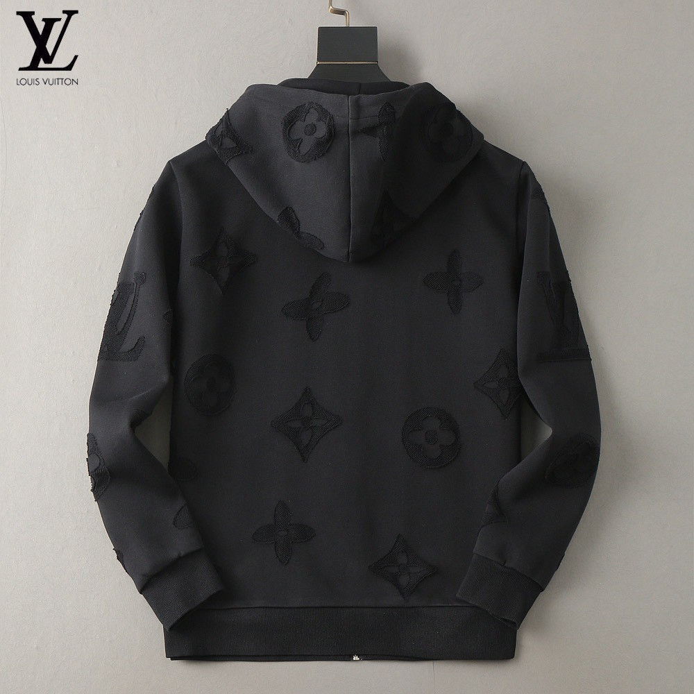 <p>LV 新款男士夹克外套</p>