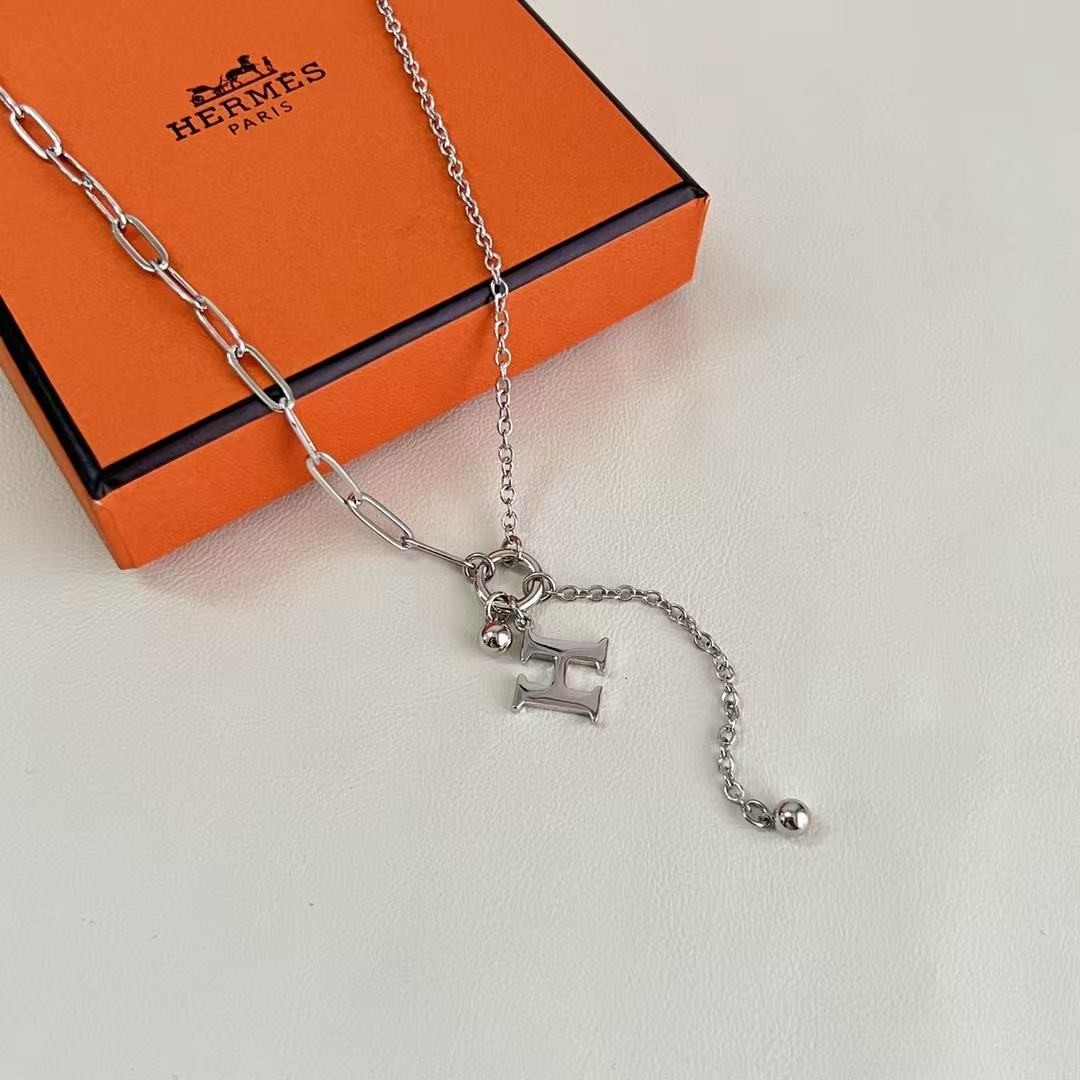 <p>HERMES 项链</p>