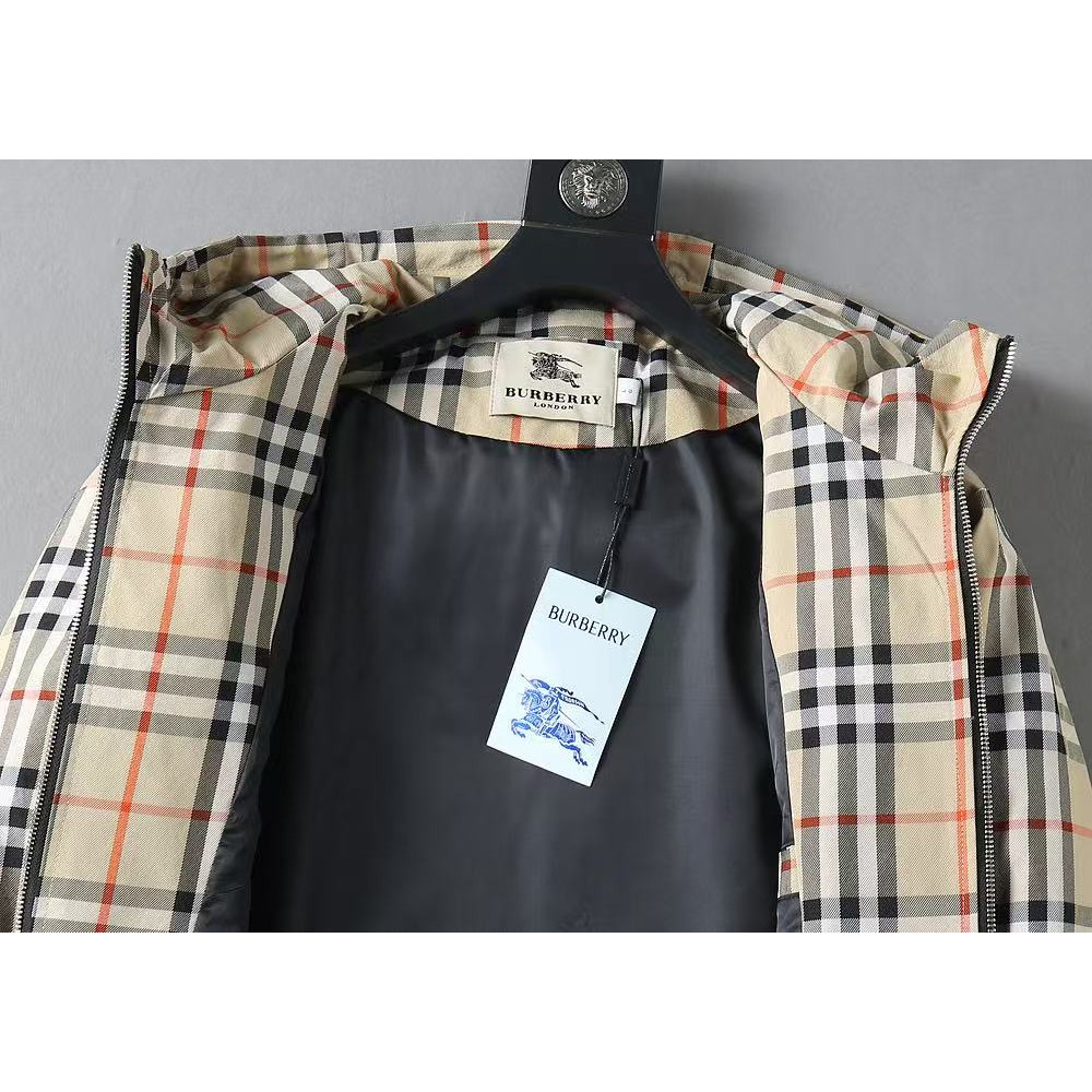 <p>BURBERRY 男士夹克外套(800844)</p>