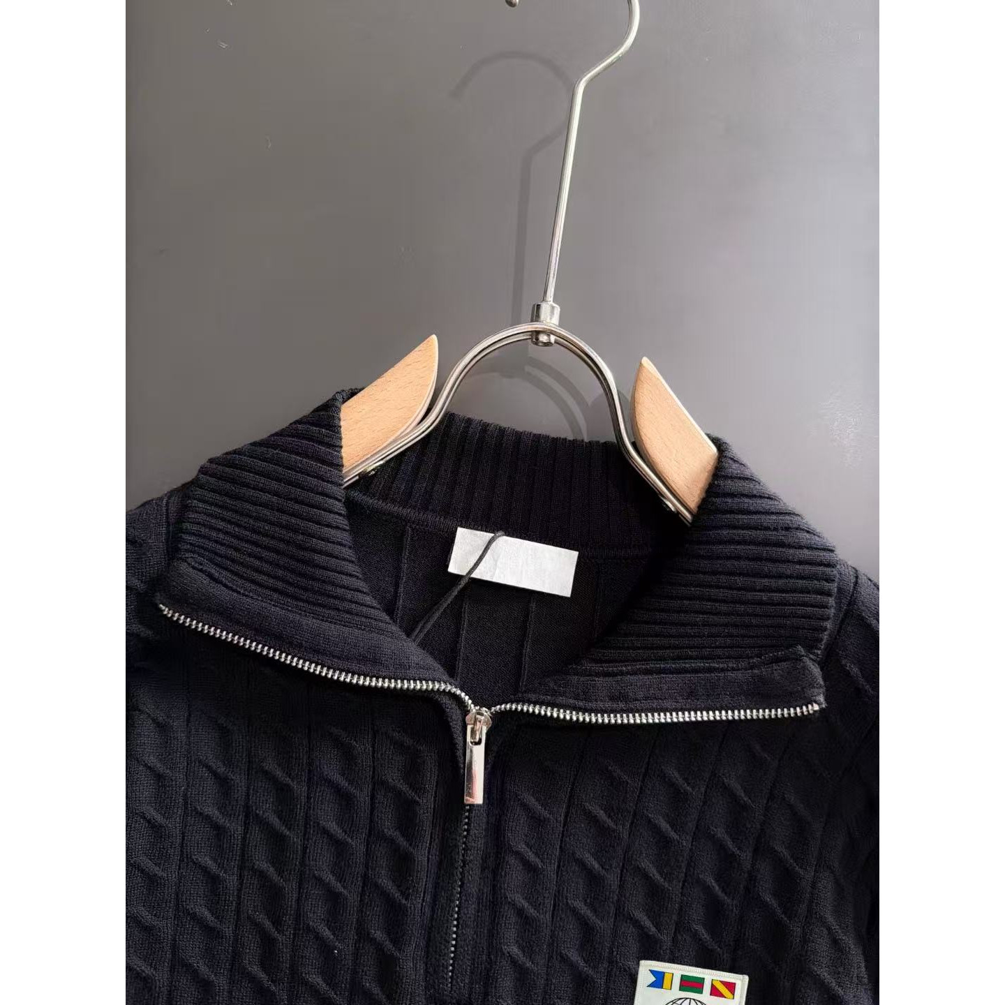 <p>GUCCI&nbsp;秋冬官网最新毛衣(黑)</p>