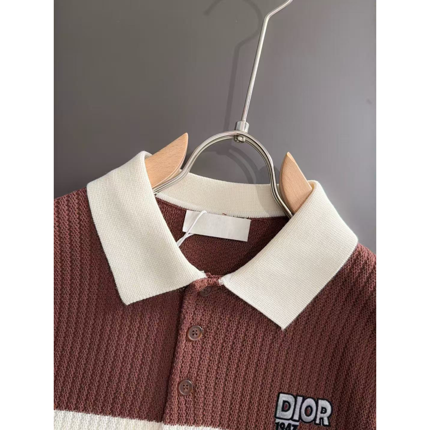 <p>DIOR 男款短袖T恤(786903)</p>