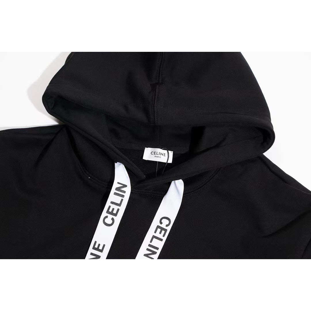 <p>Celine 抽绳logo连帽卫衣(黑)</p>