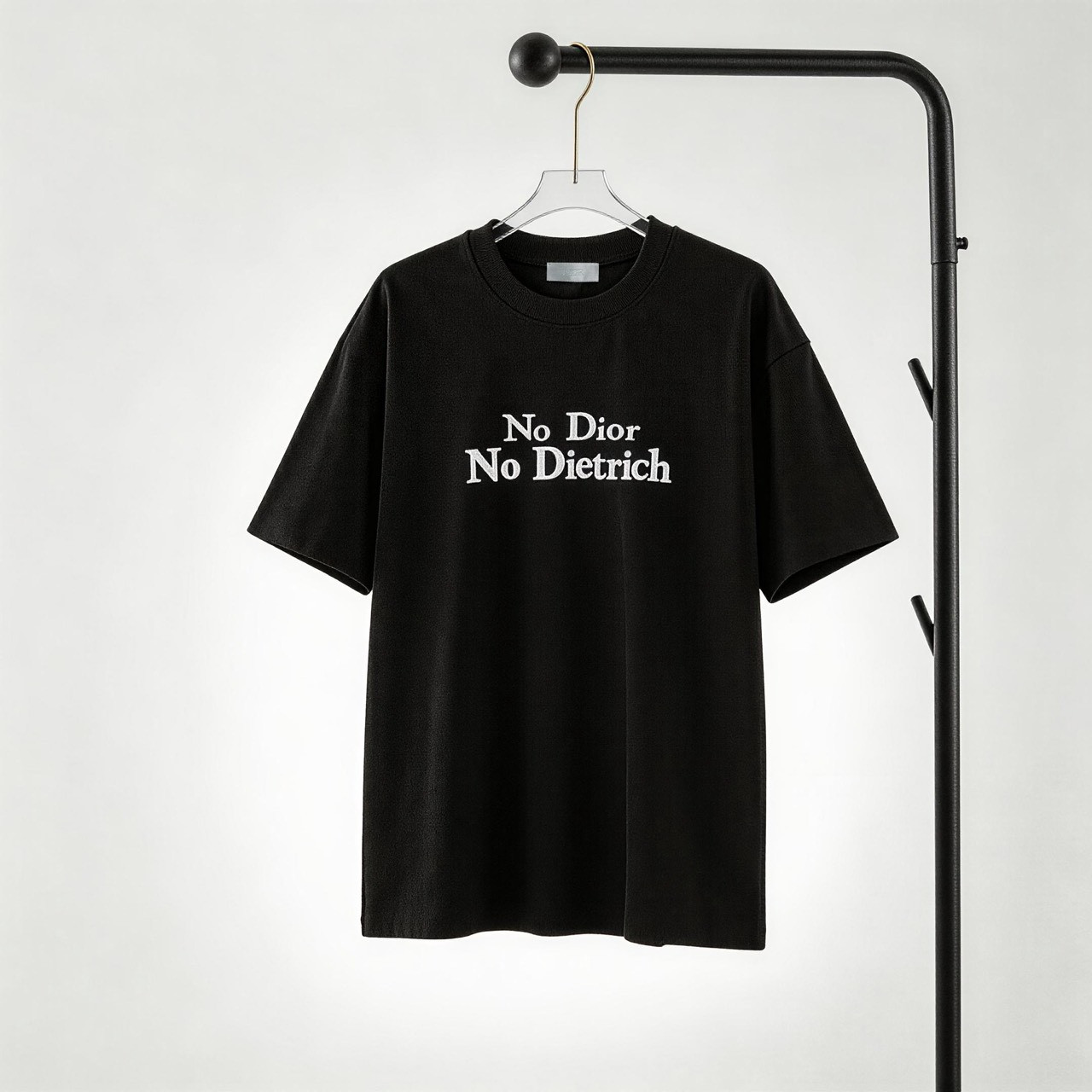 <p>DIOR 字母短袖T恤(黑)</p>