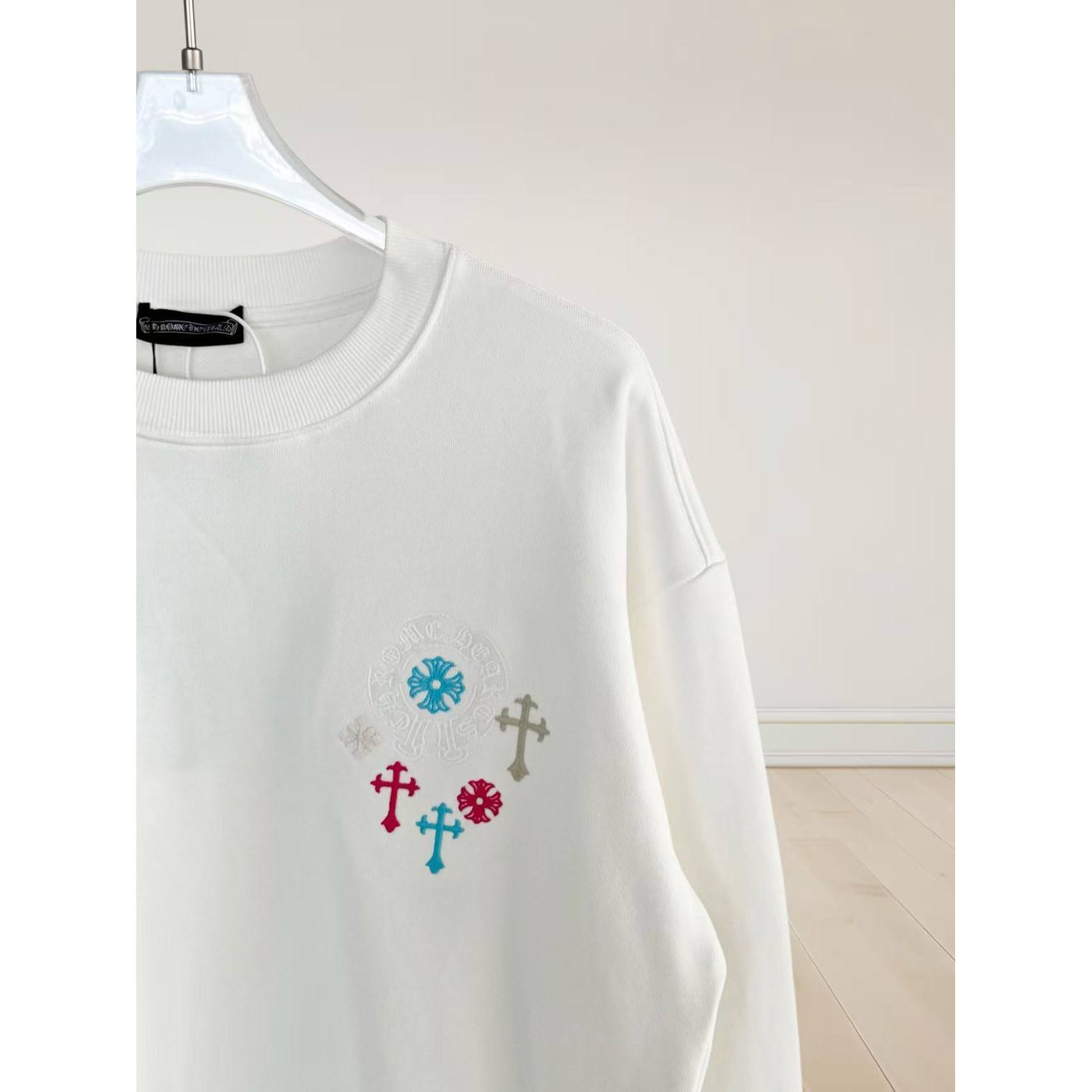 <p>CHROME HEARTS&nbsp;圆领卫衣(白)</p>