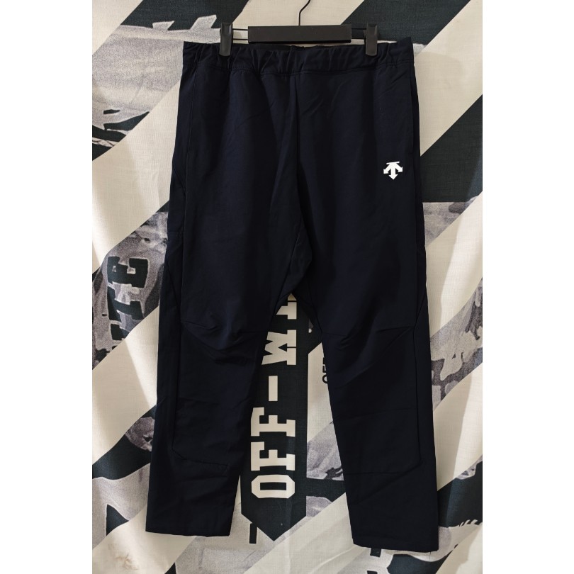 <p>DESCENTE 長褲(多色)</p>