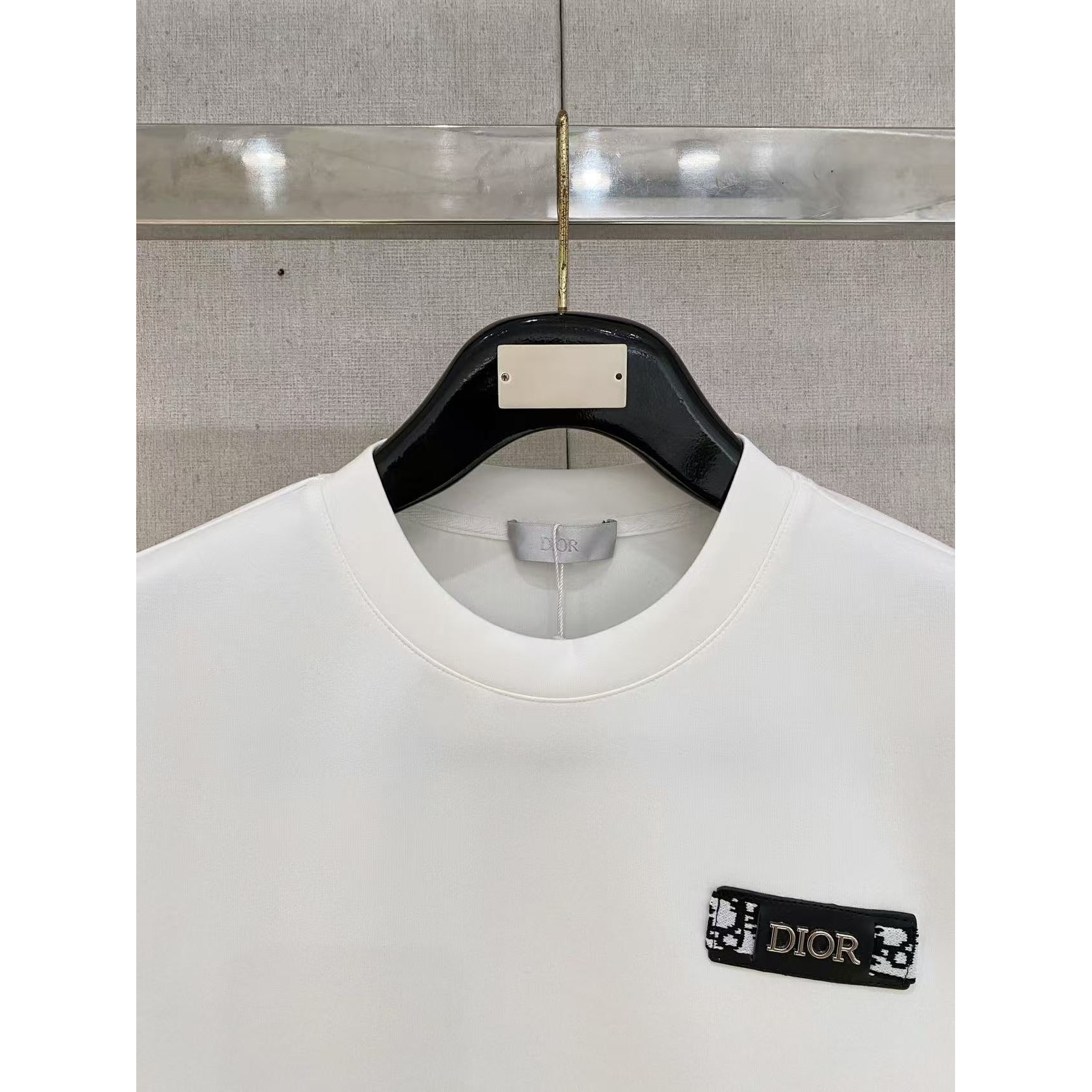 <p>DIOR 太空棉卫衣(782475)</p>