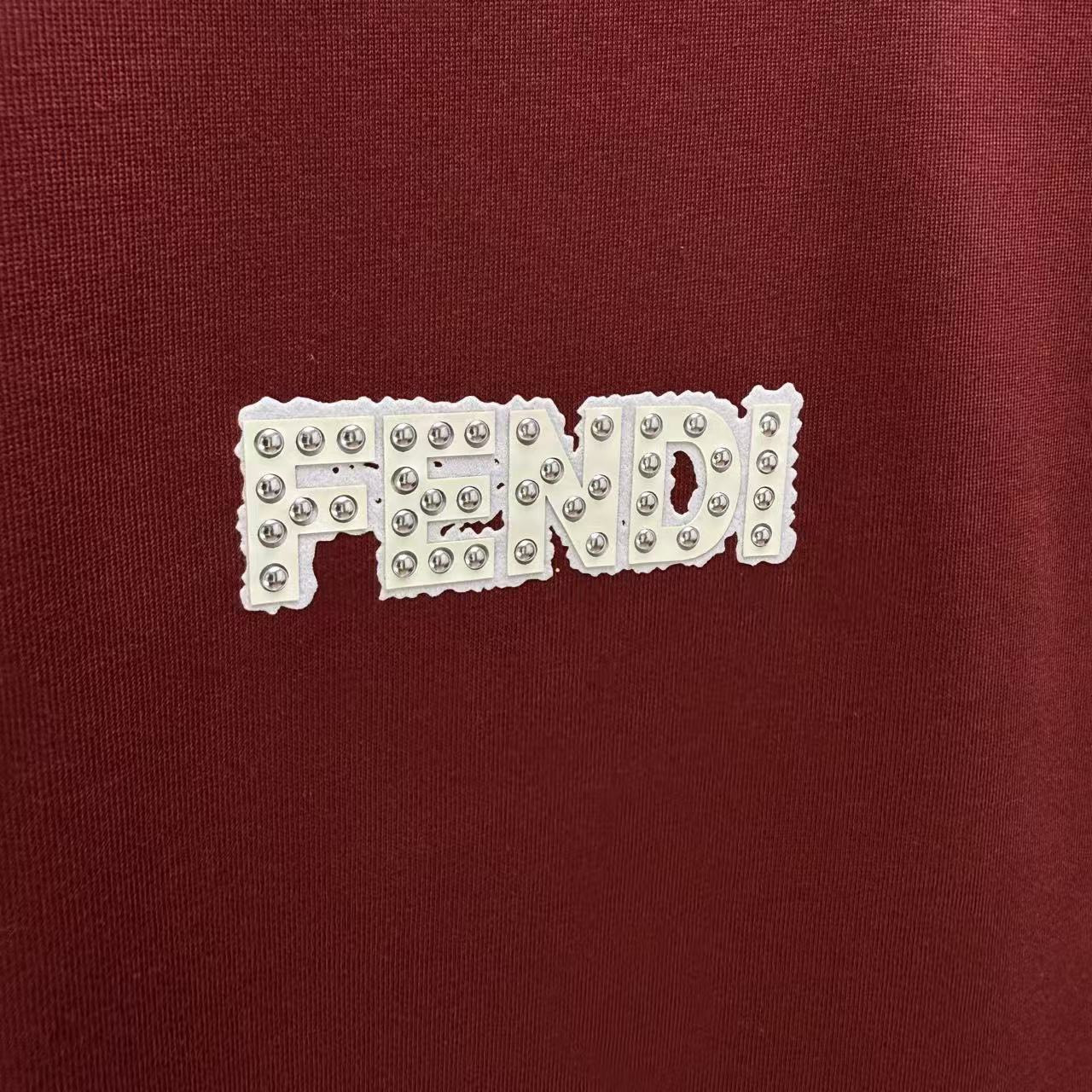 <p>FENDI 短袖T恤(紅)</p>