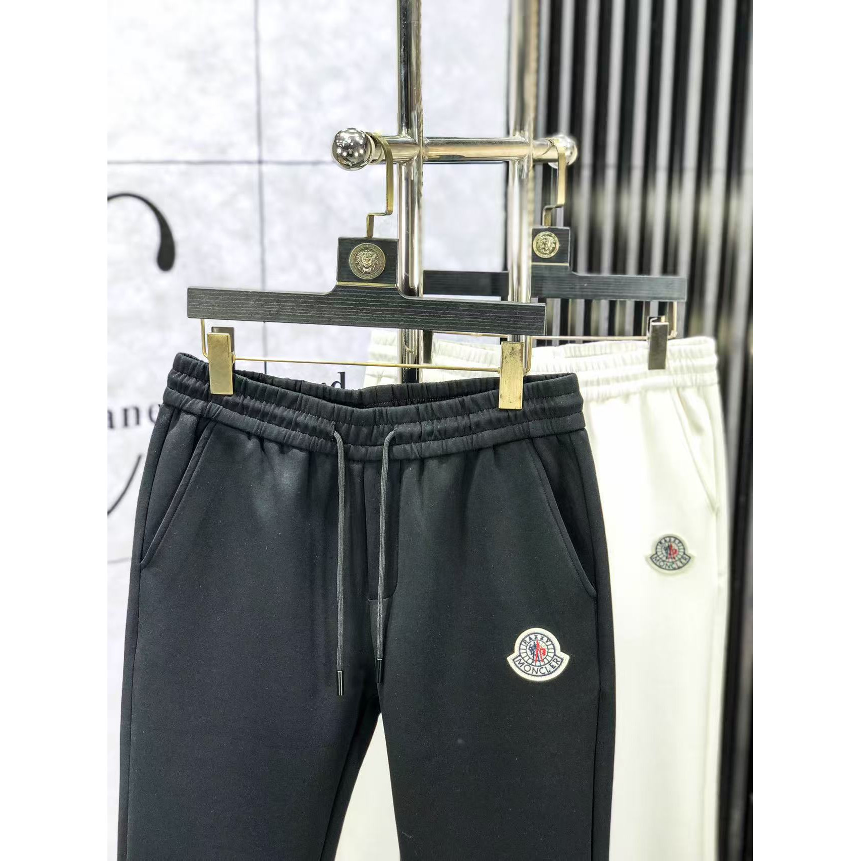 <p>MONCLER 高品质时尚休闲裤(782965)</p>
