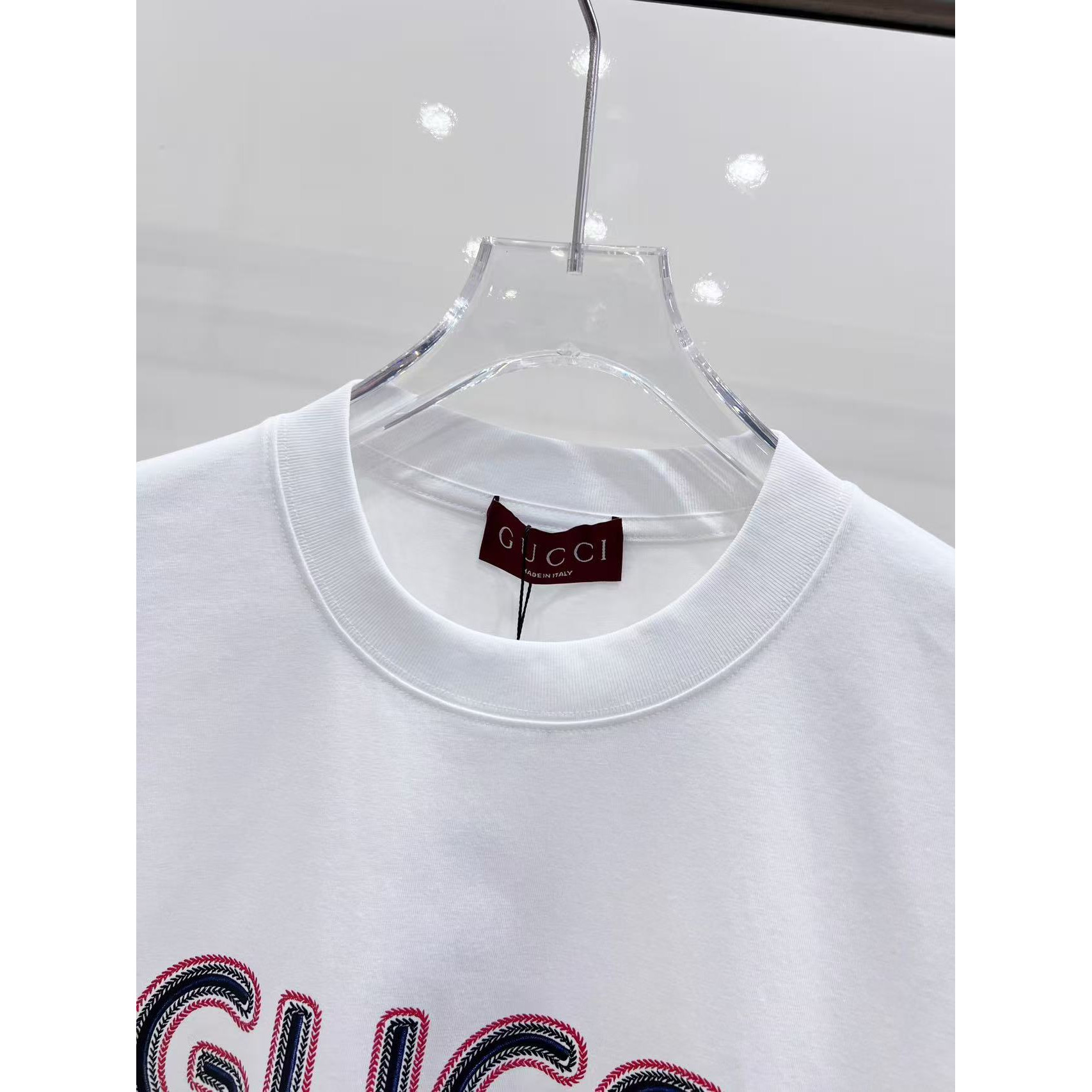 <p>GUCCI&nbsp;短袖圆领T恤(白)</p>