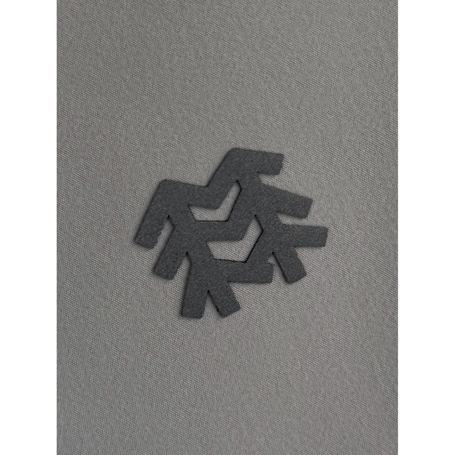 <p>KOLON SPORT 软壳加薄绒冲锋衣(米白灰)</p>