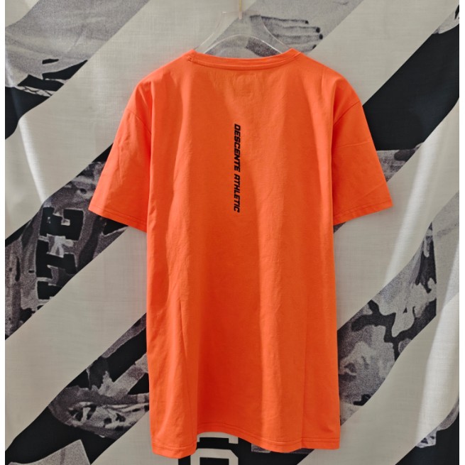 <p>DESCENTE 短袖T恤(橘)</p>