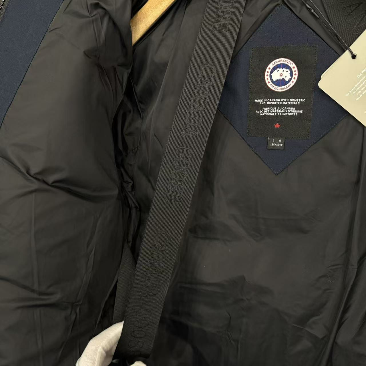 <p>Canada Goose Chelse*派克大衣羽绒服(藏青)</p>