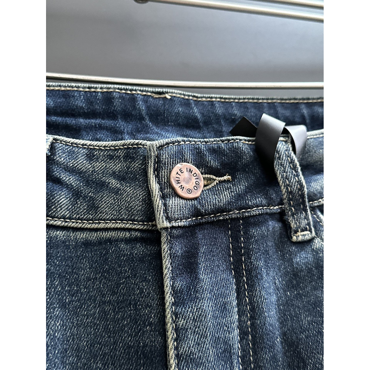 <p>DIOR&nbsp;高品质牛仔裤</p>