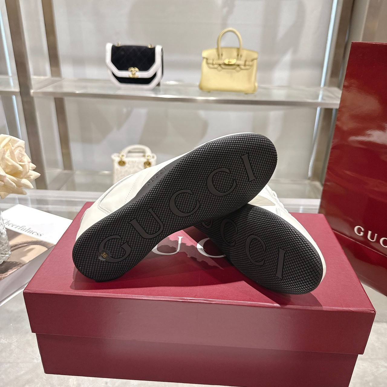 <p>GUCCI 德训鞋(男款-白)</p>