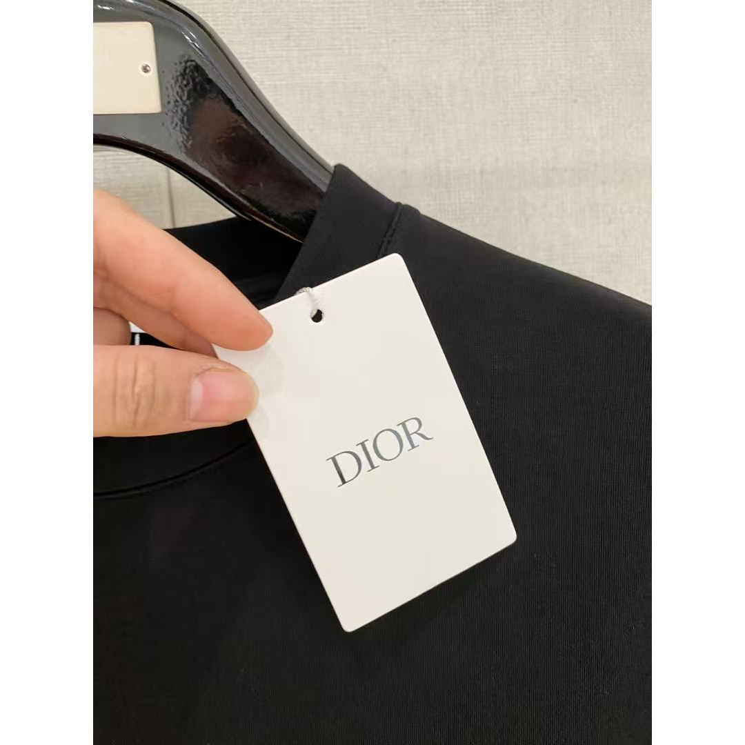 <p>DIOR 太空棉卫衣(黑)</p>