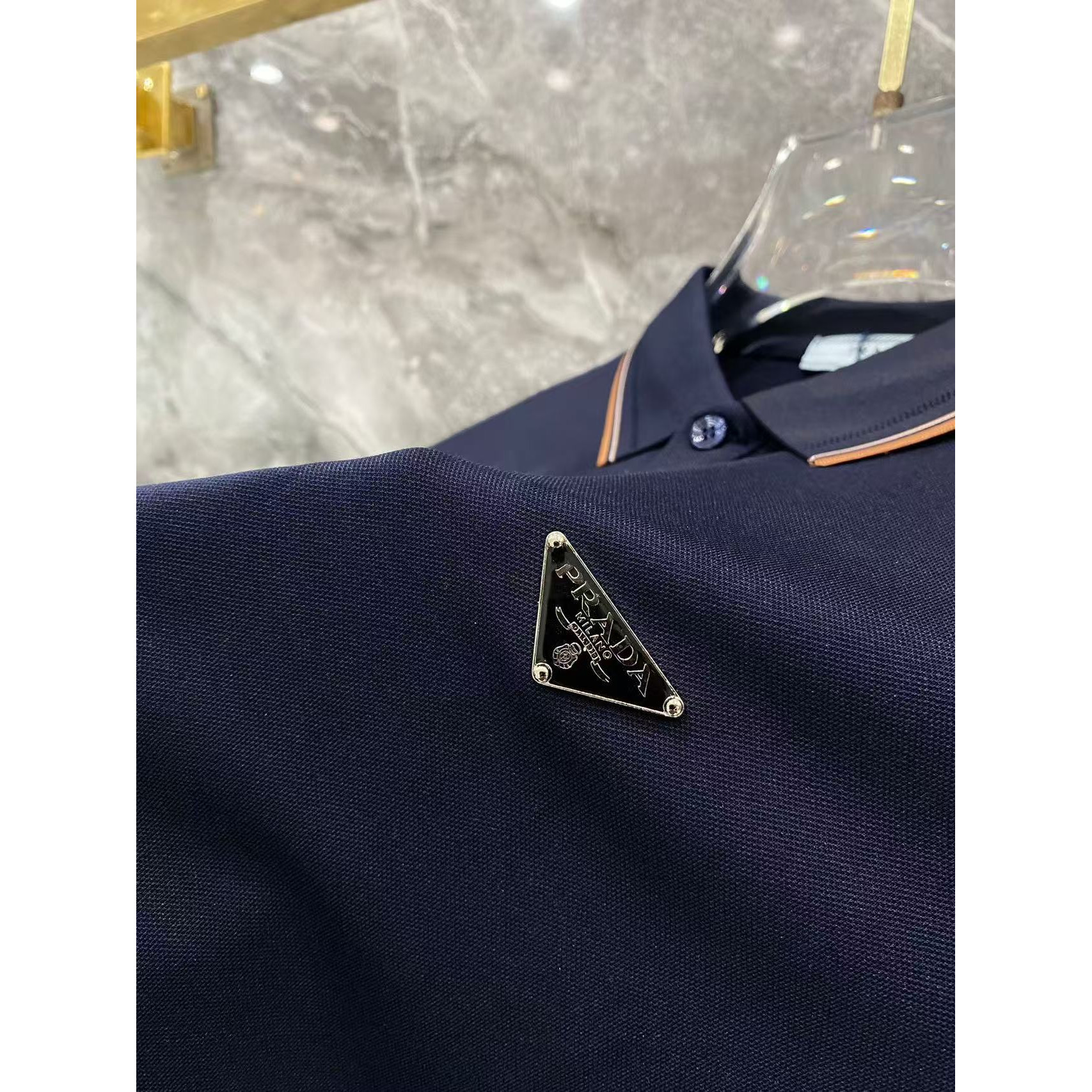 <p>Prada 秋冬长袖Polo(783009)</p>