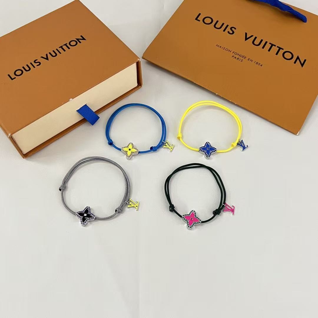 <p>LV 手绳</p>