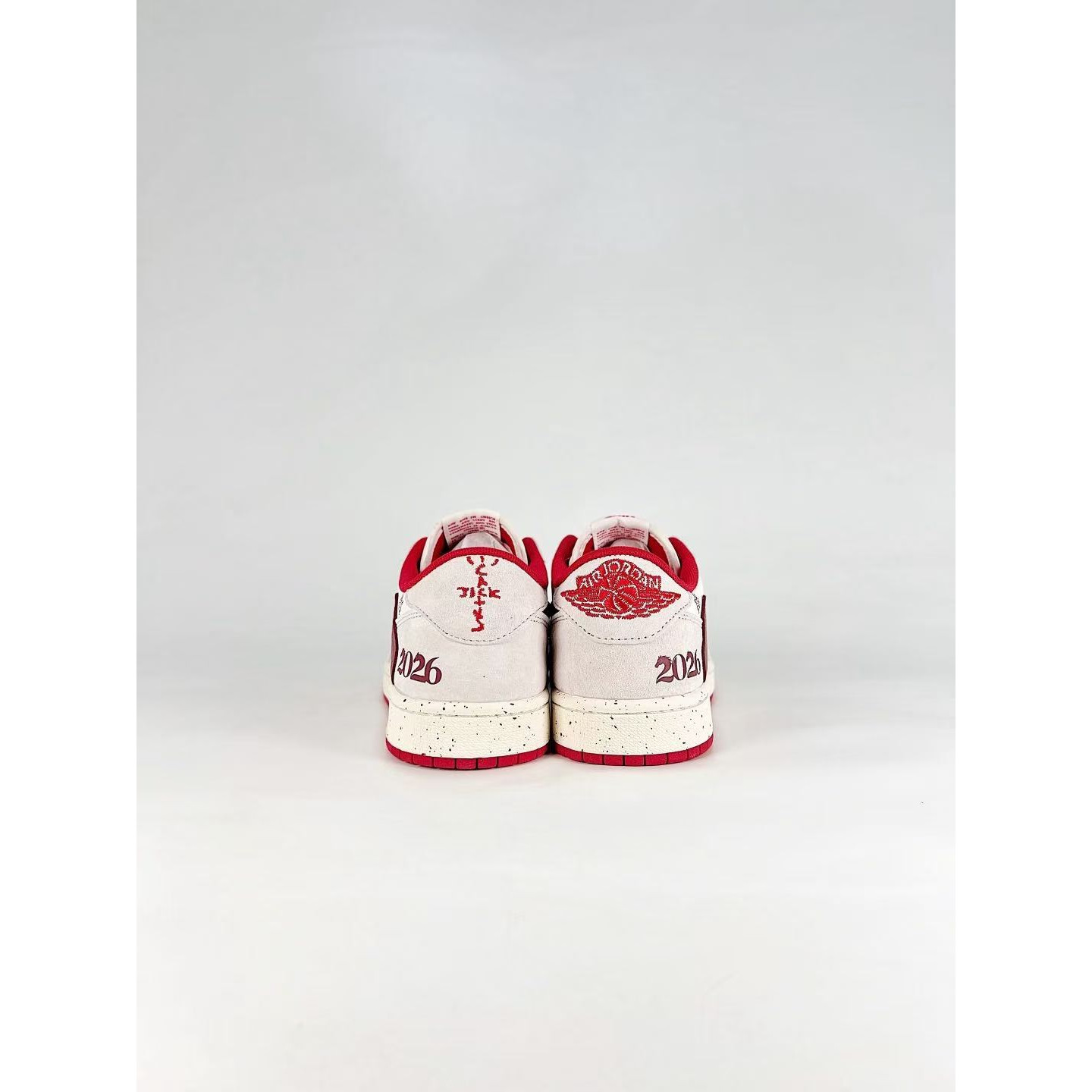 <p>Nike Air Jordan 1&nbsp;低帮复古文化板鞋(紅)</p>