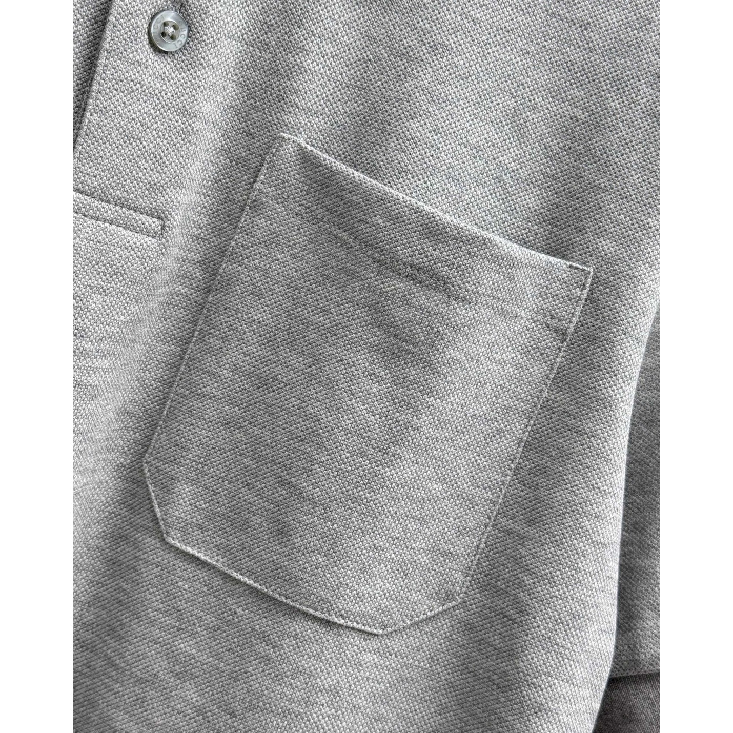 <p>GUCCI 短袖翻领polo衫(灰)</p>