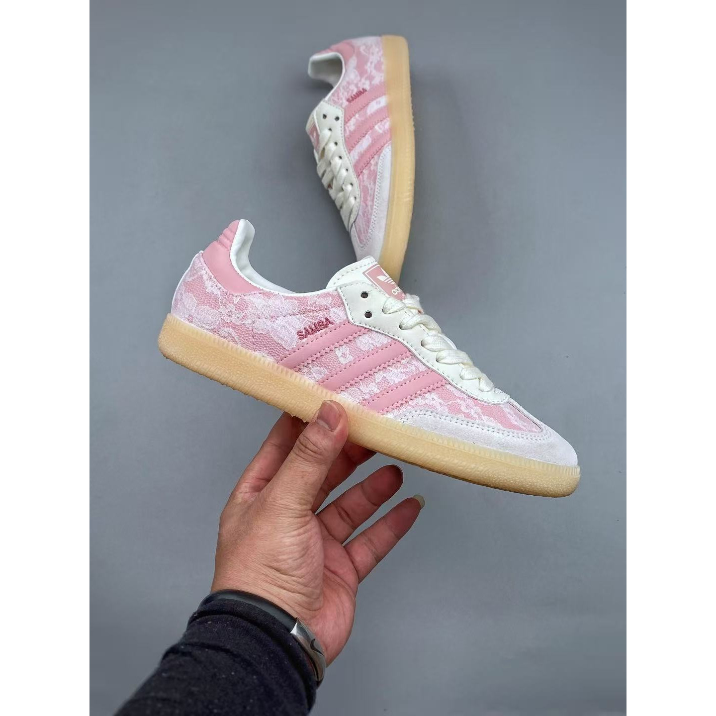 <p>Adidas Samba Vegan 三叶草休闲板鞋(粉色)</p>