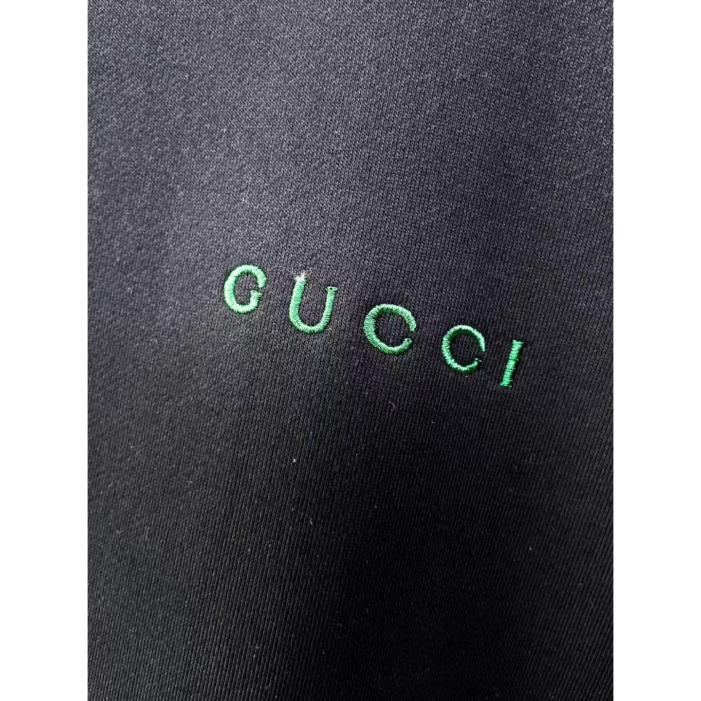 <p>DIOR 加绒圆领卫衣(黑)</p>