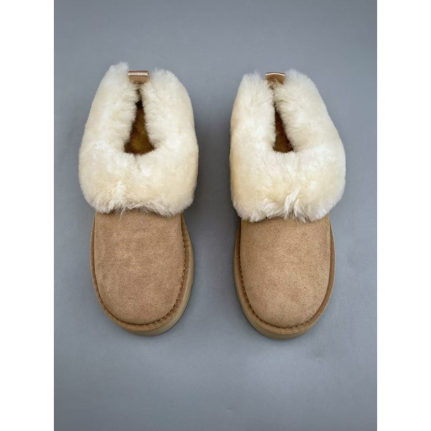 <p>UGG Tazzelle H 厚底雪地靴&nbsp;</p>