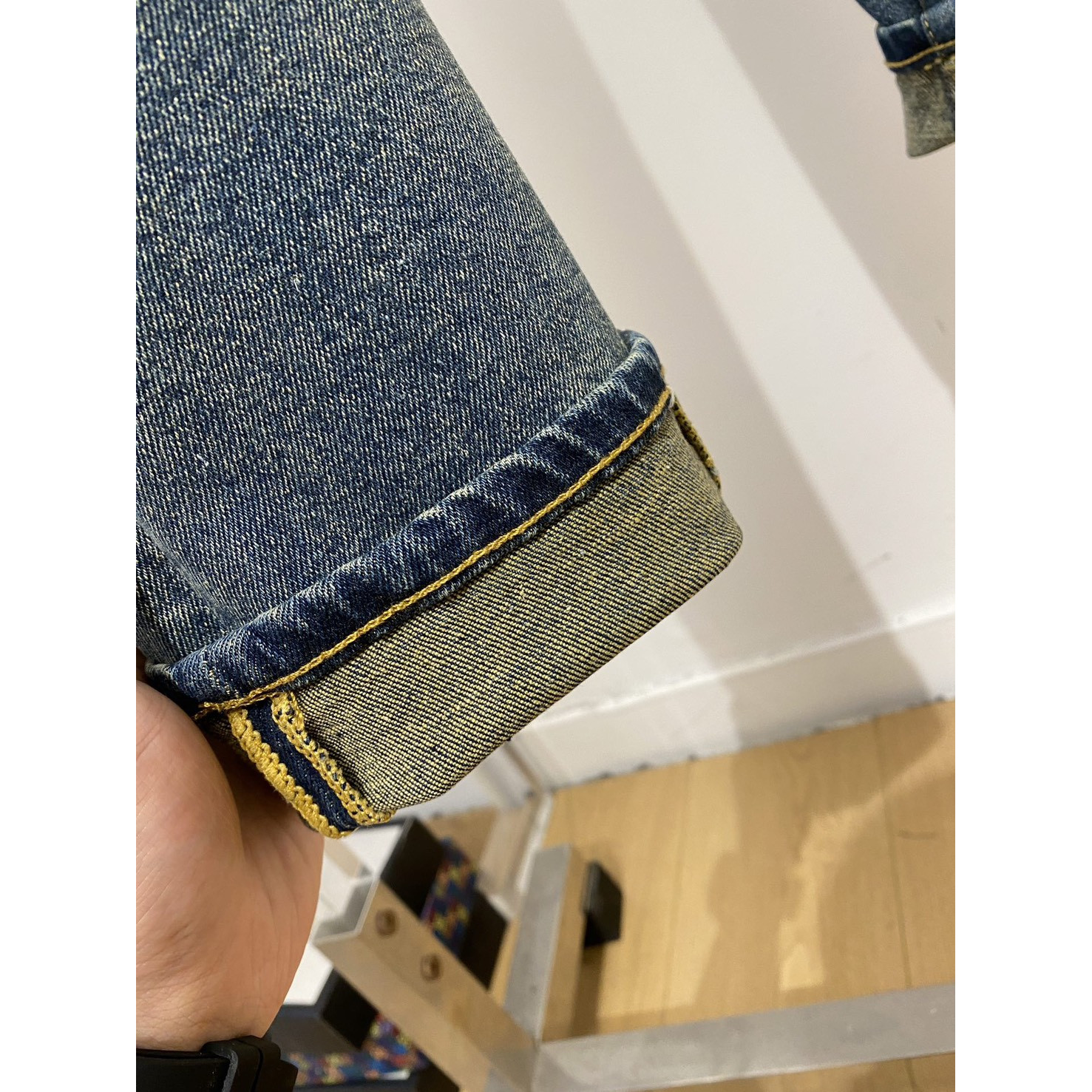 <p>BURBERRY 休闲牛仔裤</p>
