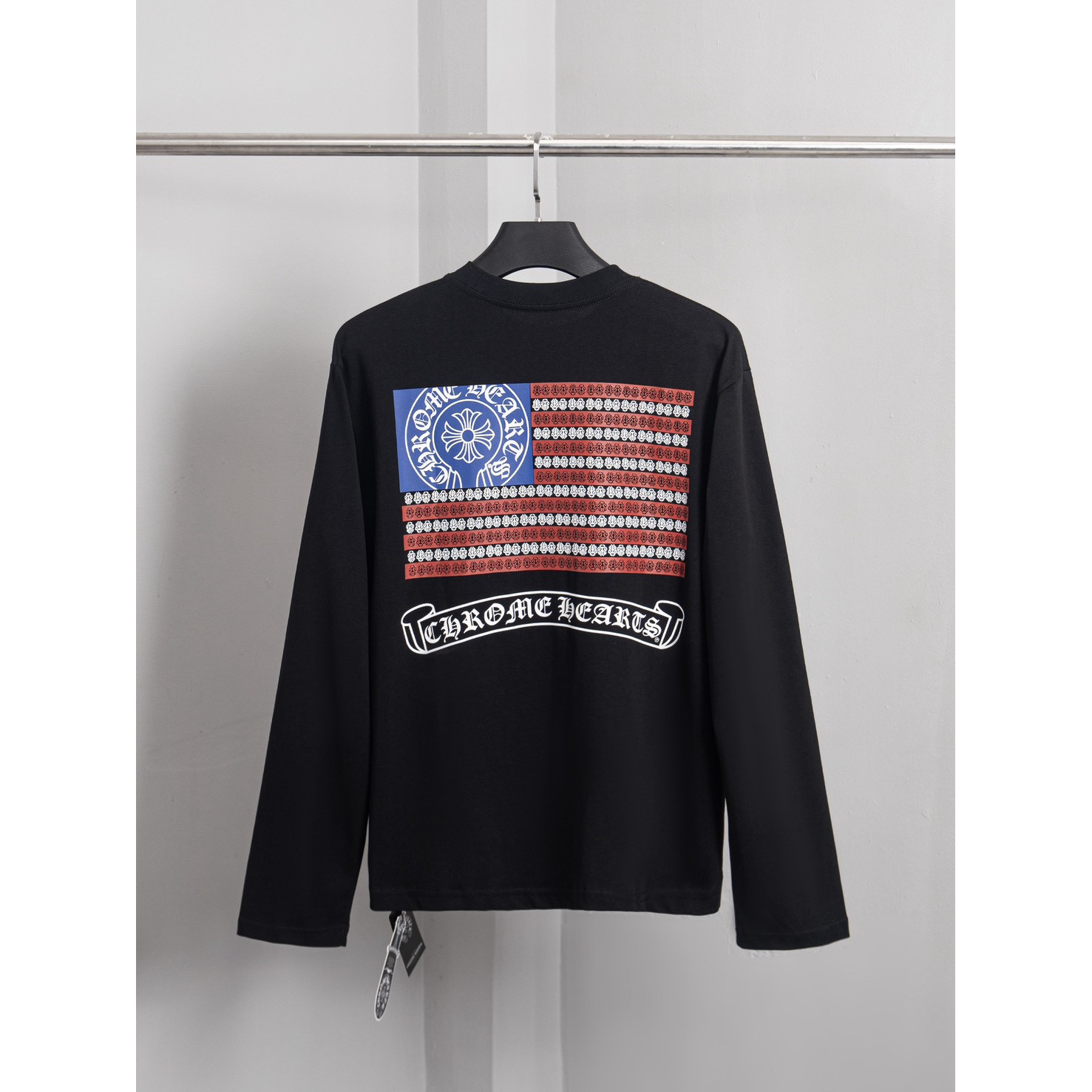 <p>CHROME HEARTS 国旗印花圆领长袖</p>

<p>(PJ0251)(黑色)</p>
