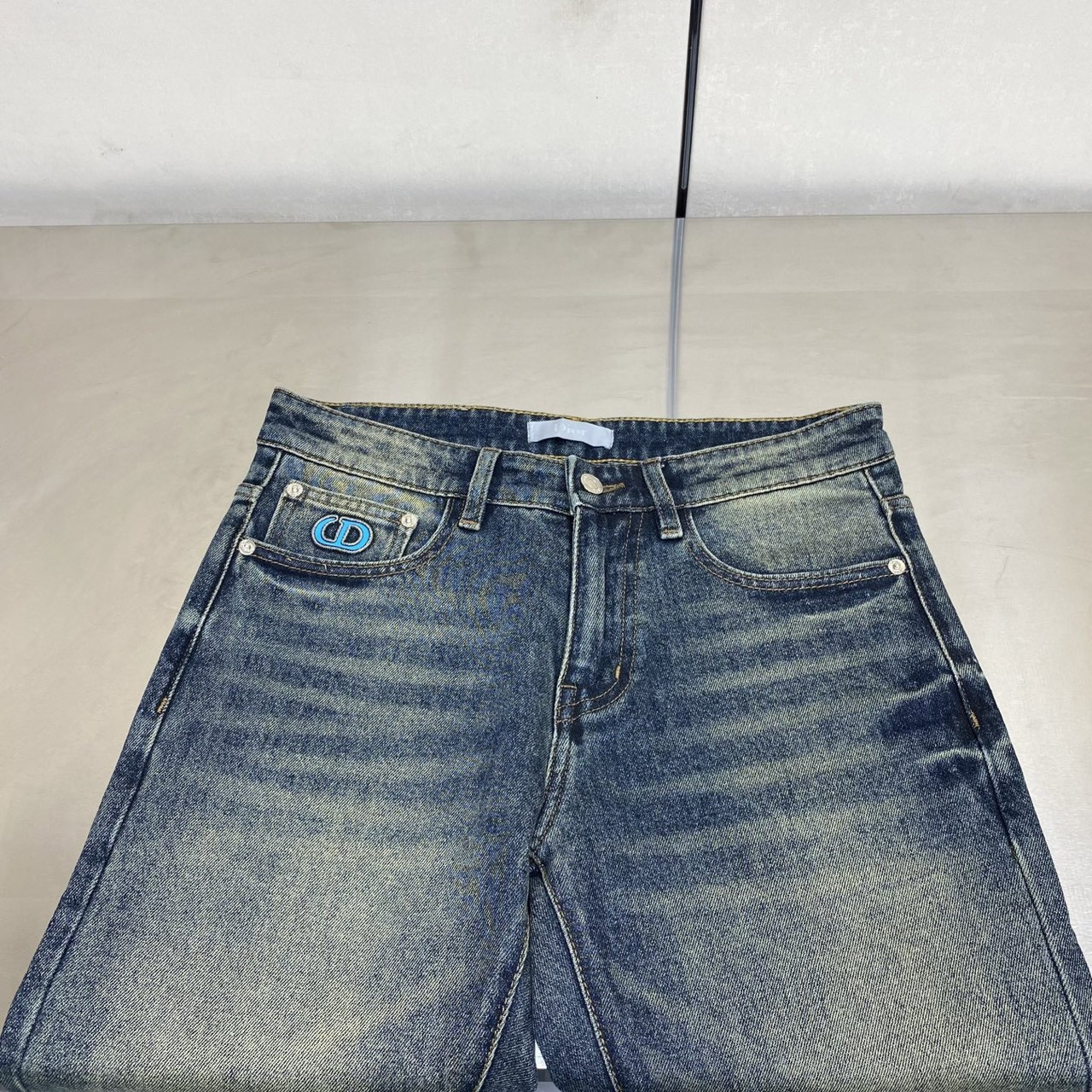 <p>DIOR 丹宁水洗牛仔裤(6902)</p>