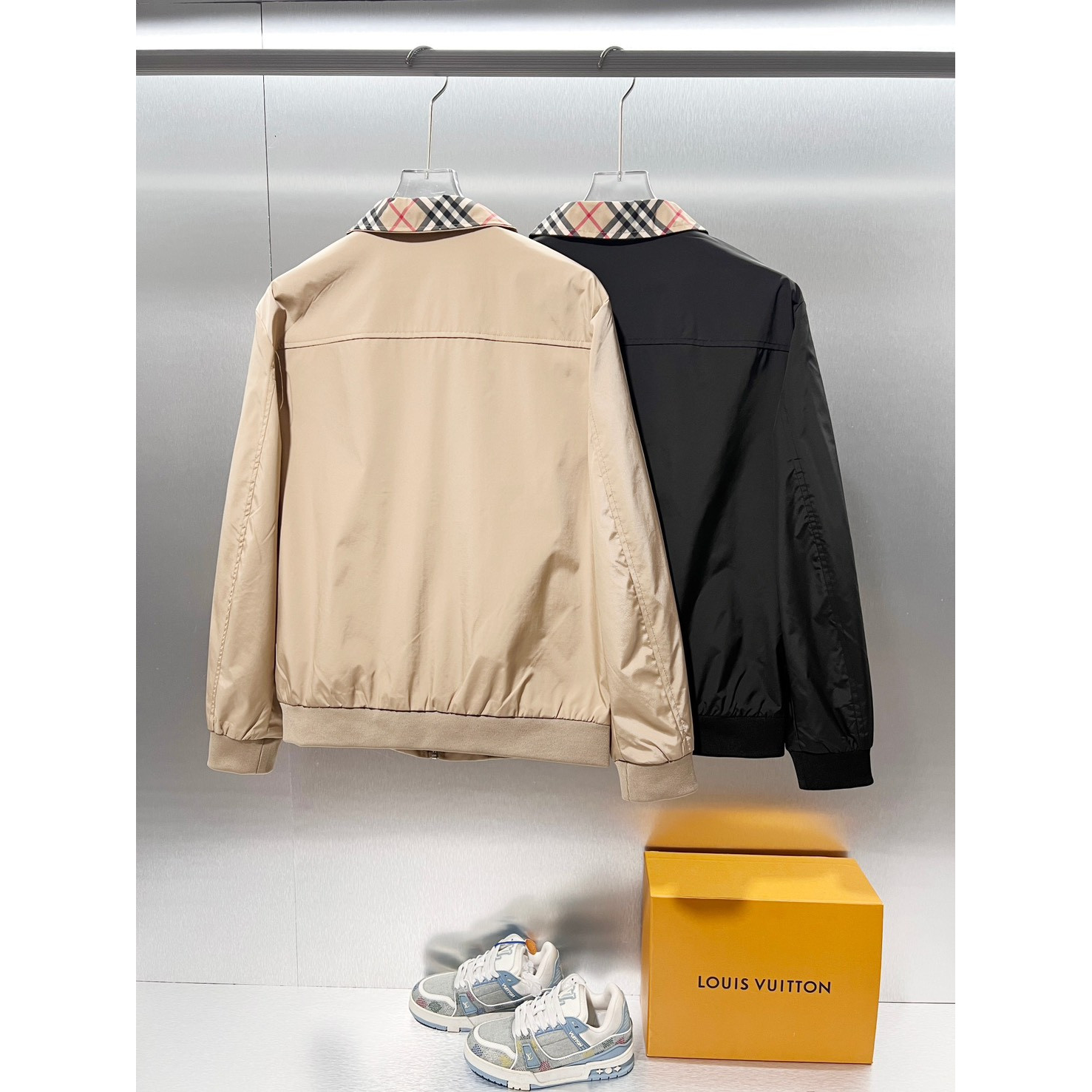 <p>BURBERRY&nbsp;夹克外套(杏)</p>