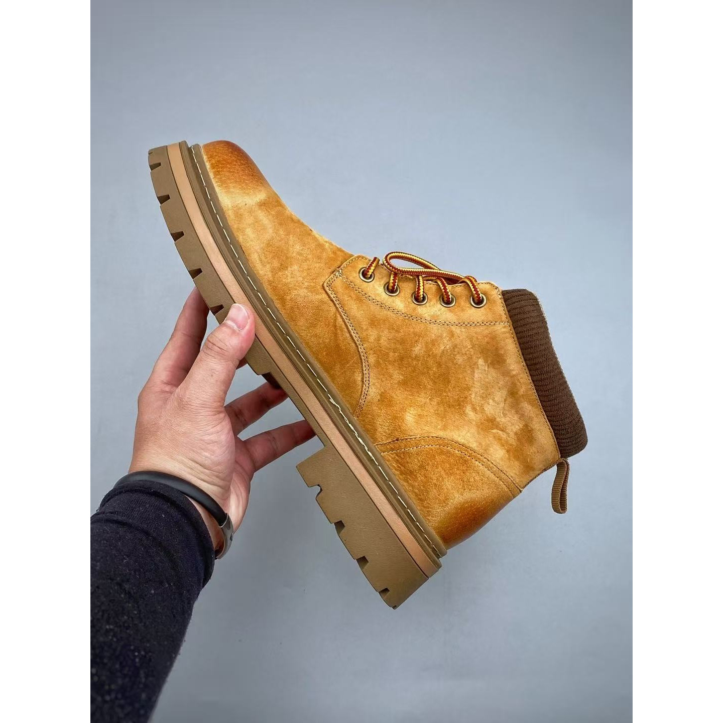 <p>Timberland 经典户外休闲大黄靴系列(黃)</p>