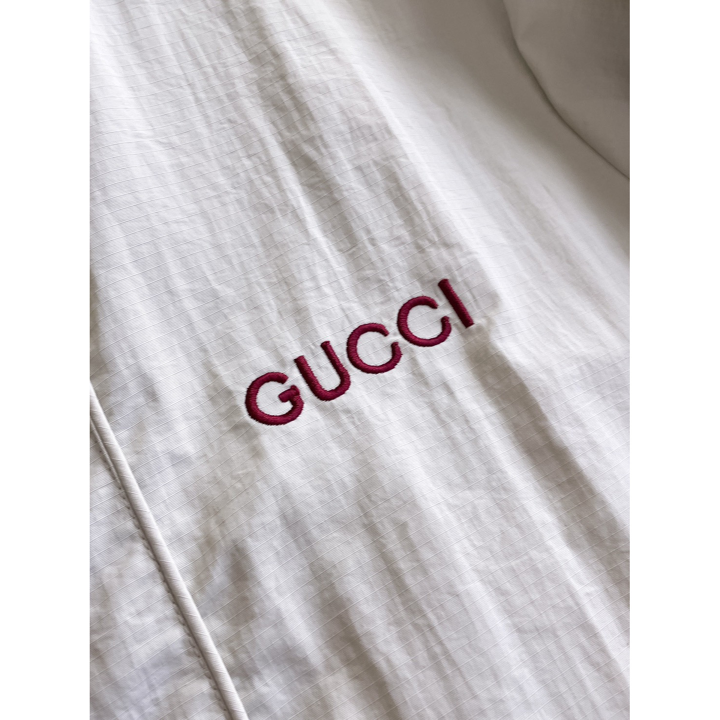 <p>GUCCI 男士夹克外套(白)</p>