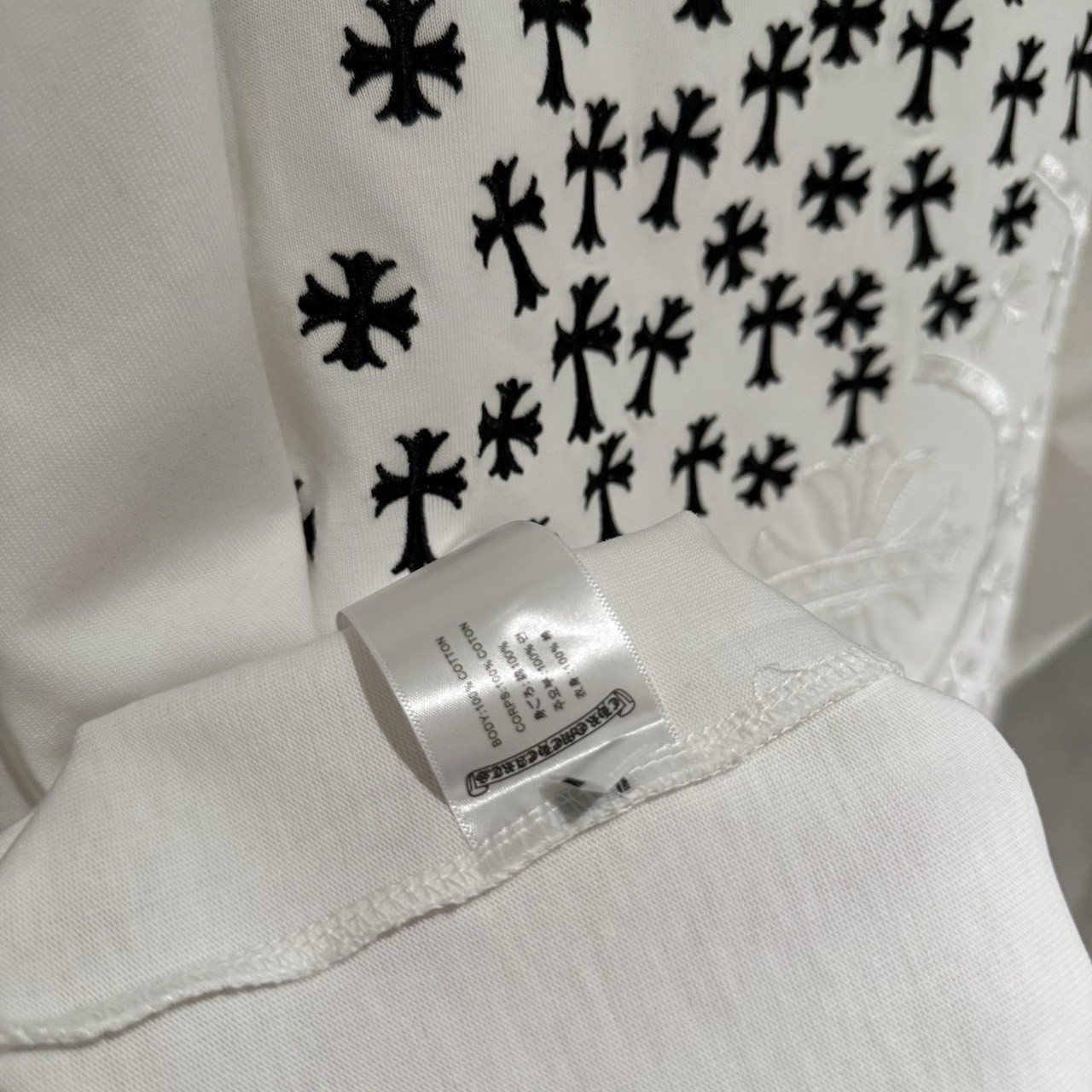 <p>CHROME HEARTS 长袖T恤(白02)</p>