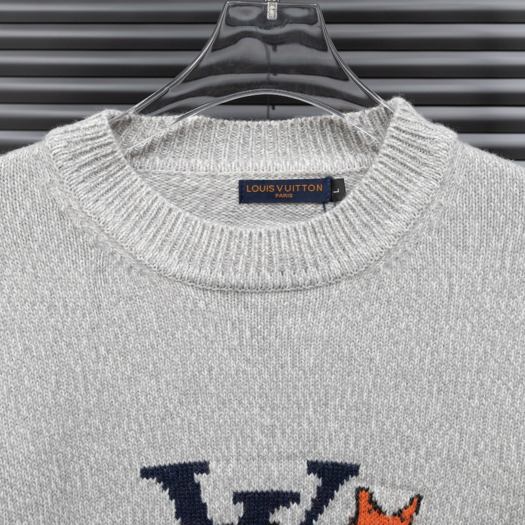 <p>LV 路易威登狐狸动物长袖毛衣(白)</p>