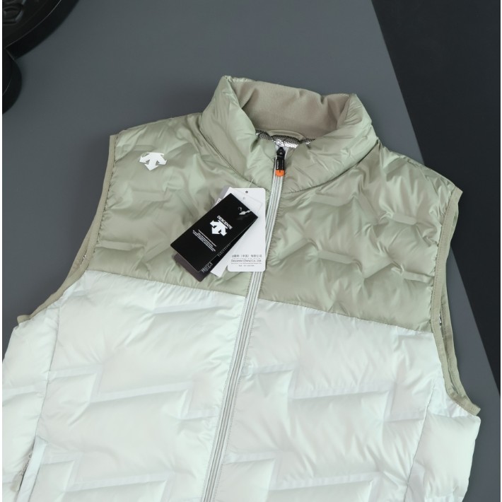 <p>DESCENTE 秋冬立領馬甲羽絨服(白/黑)</p>