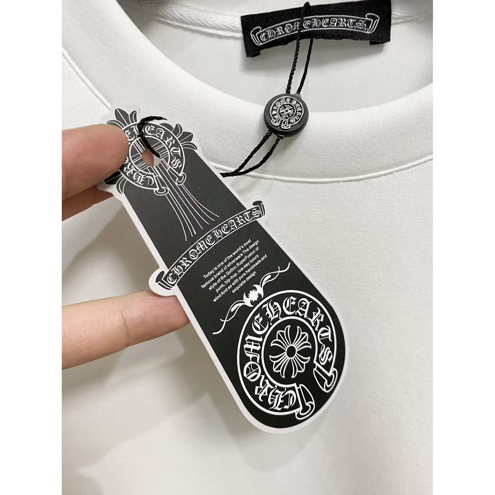 <p>CHROME HEARTS 太空棉卫衣(白)</p>