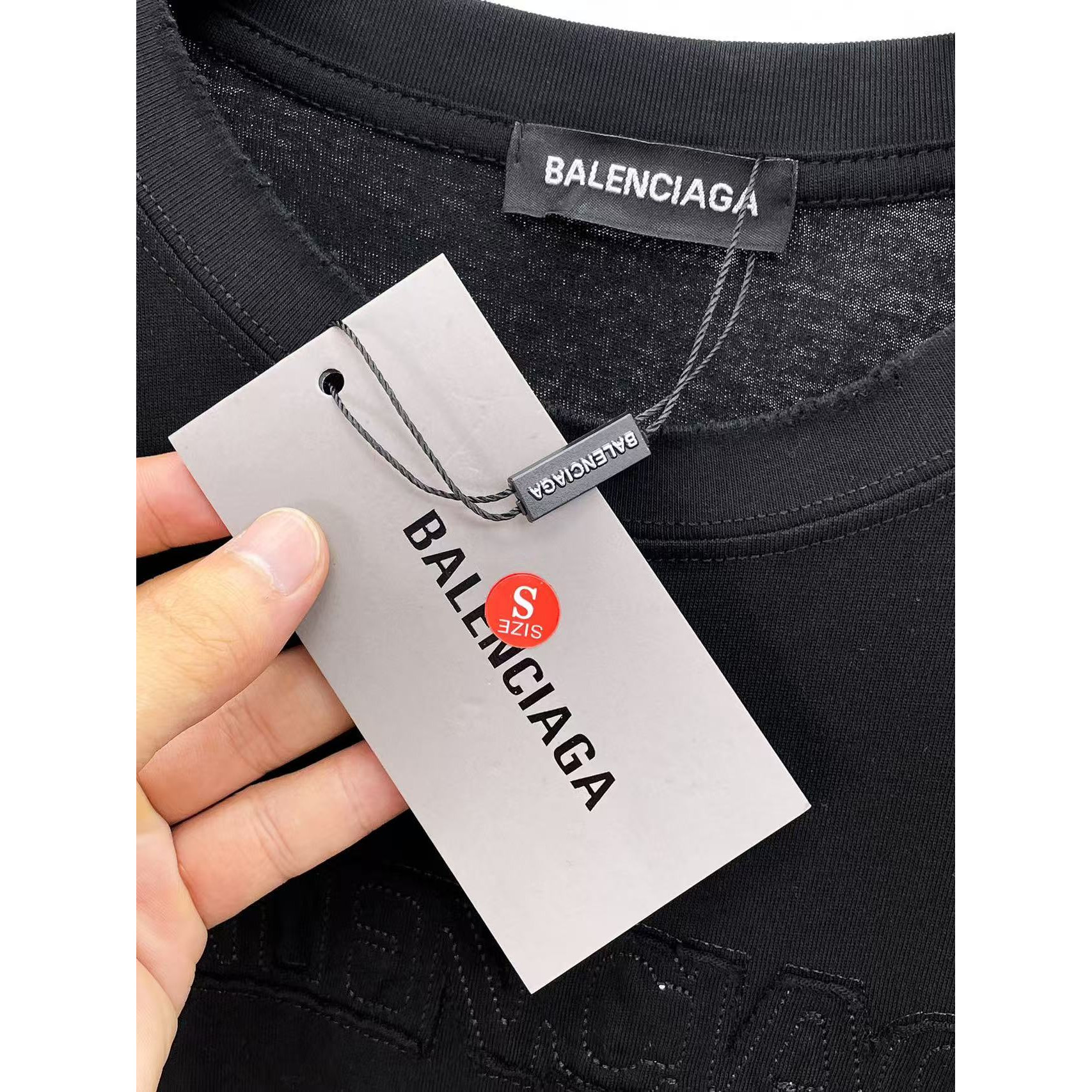 <p>Balenciaga 专柜新款短袖T恤(黑)</p>