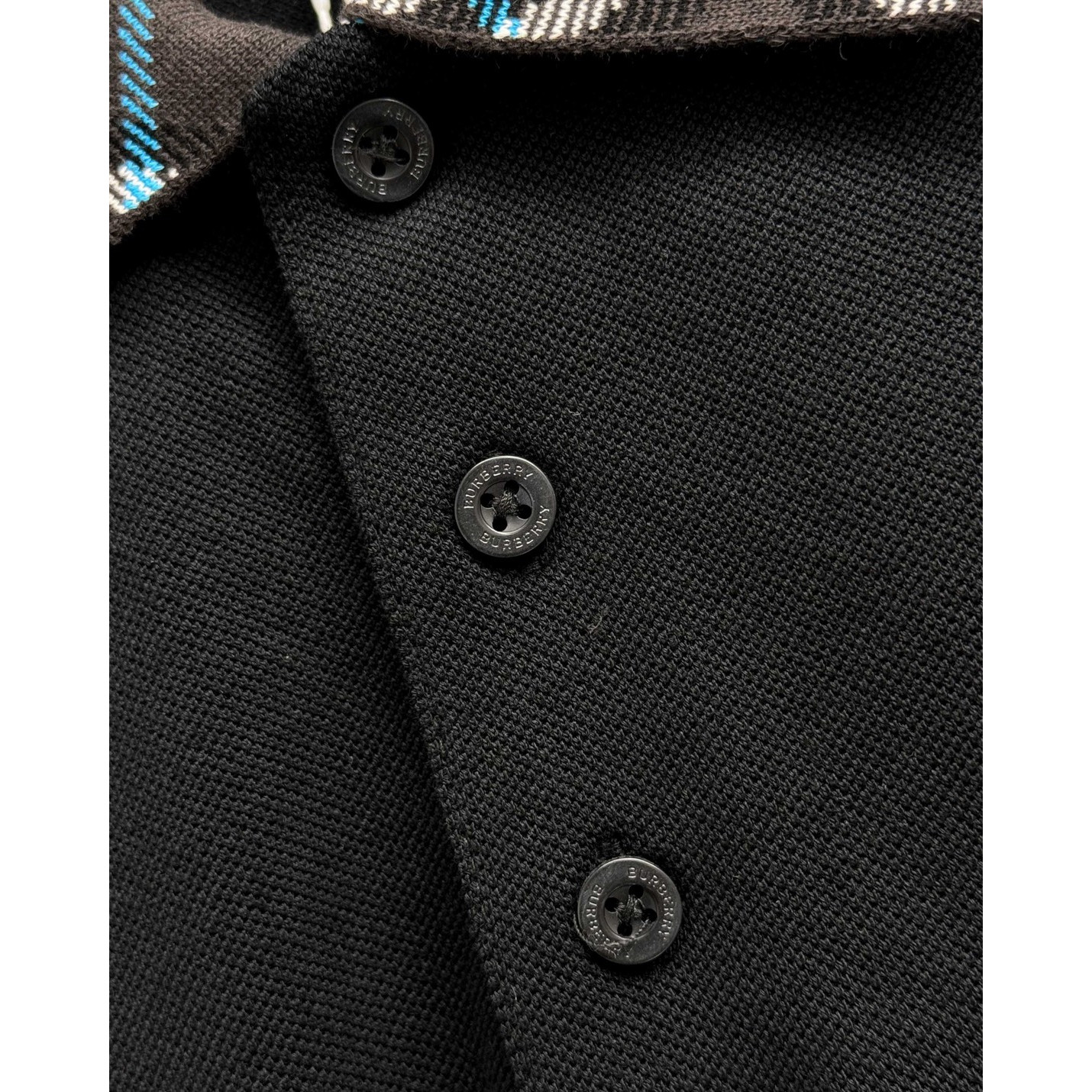 <p>BURBERRY 短袖翻领polo衫(黑)</p>