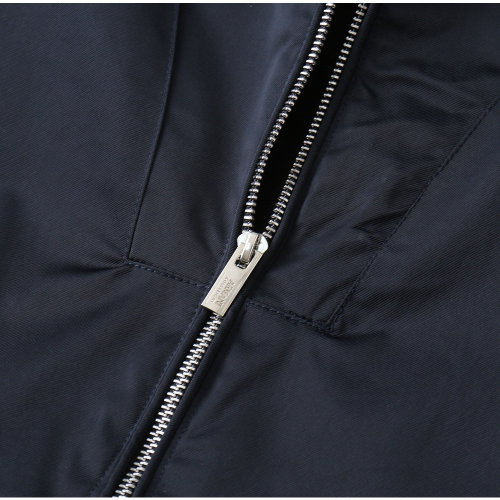 <p>MONCLER 新款男士夹克外套</p>