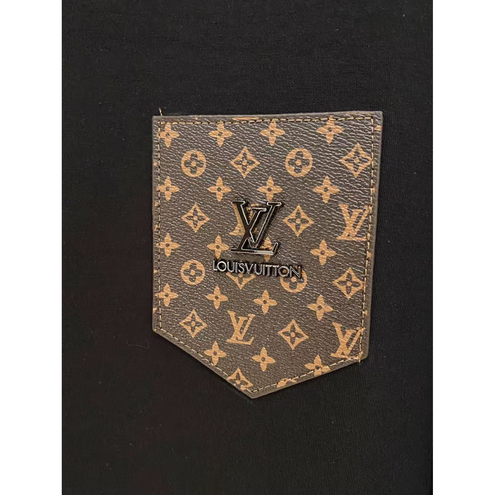 <p>LV 太空棉卫衣(黑)</p>