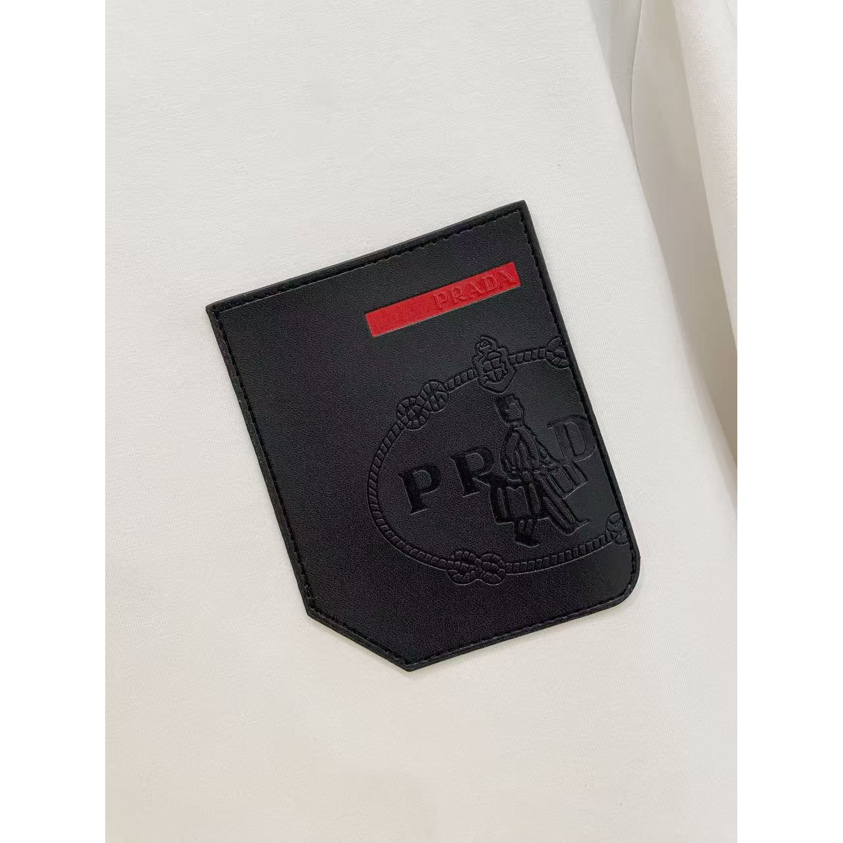 <p>PRADA 太空棉卫衣(782485)</p>