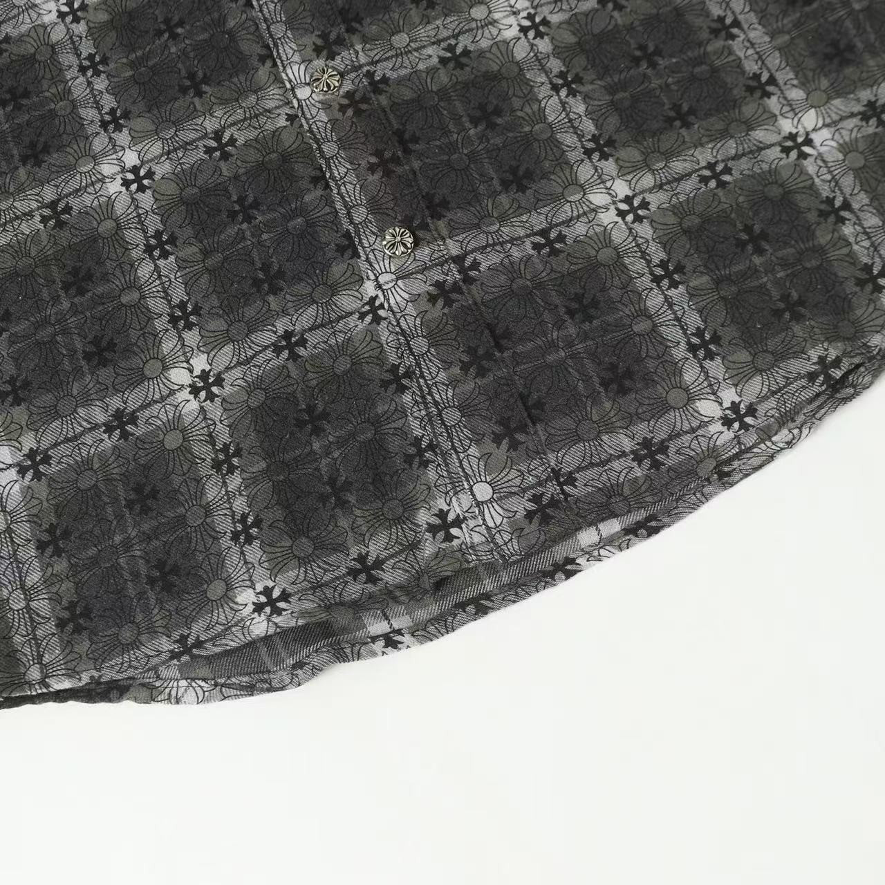 <p>CHROME HEARTS 皮标金属格仔衬衫外套(黑)</p>