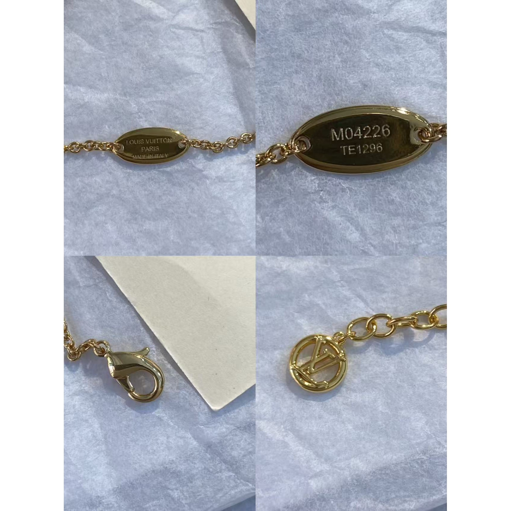 <p>CHANEL 山茶花四叶草耳环</p>