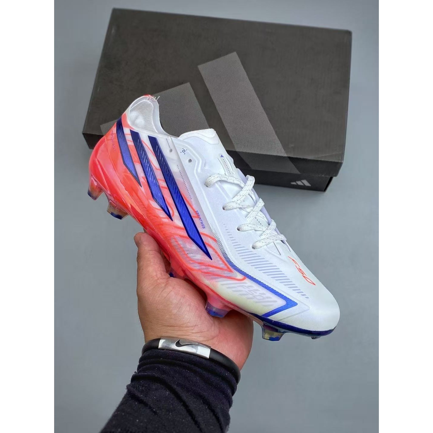 <p>Adidas F50 ELITE 足球鞋(白紅)</p>