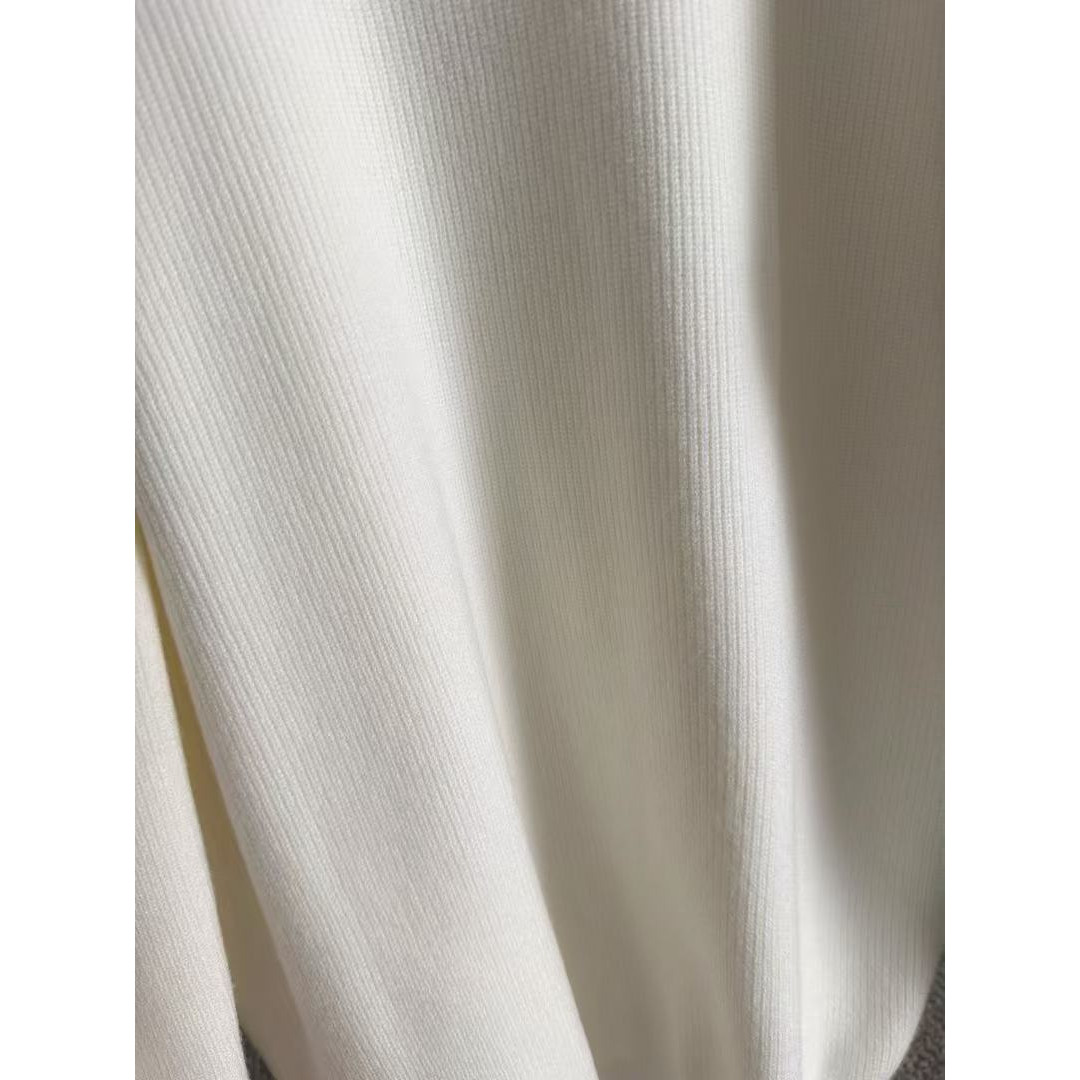<p>GUCCI&nbsp;秋冬官网最新毛衣(白)</p>