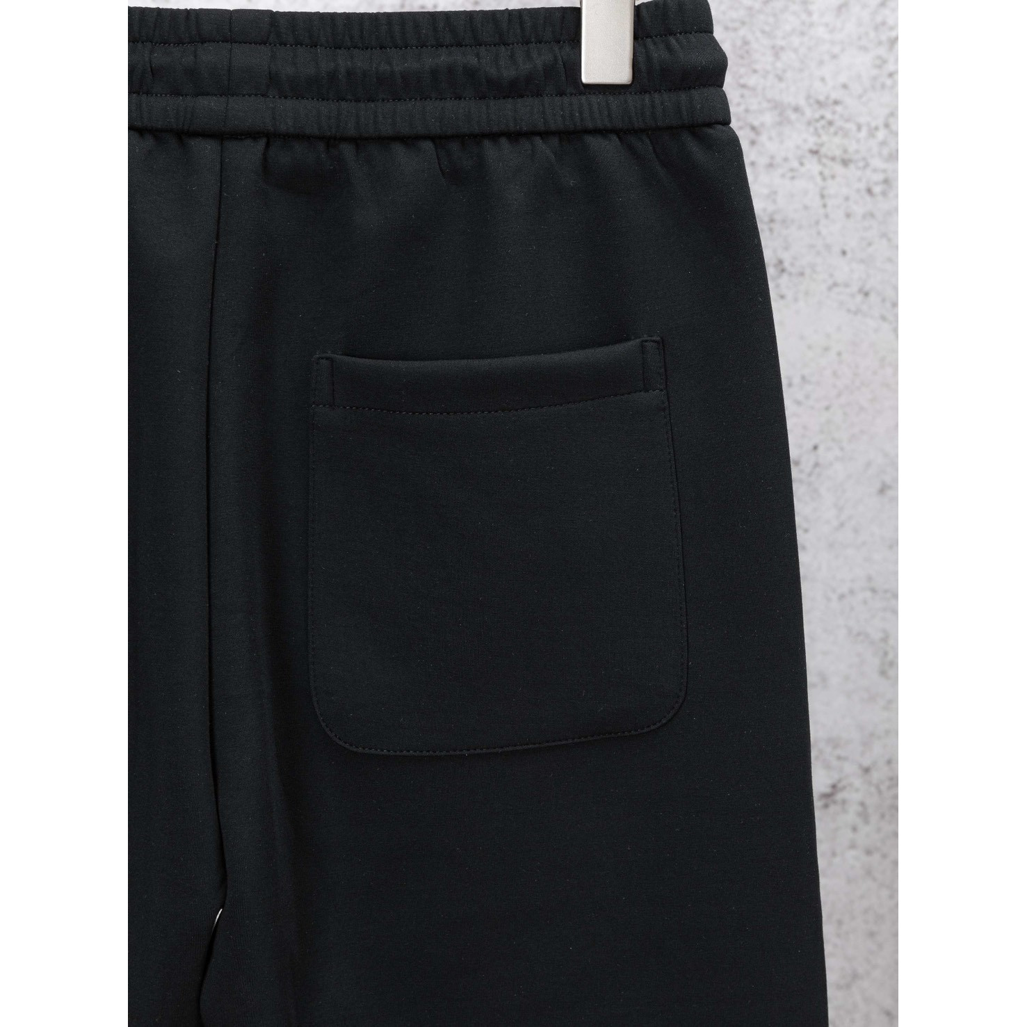 <p>Balenciaga 直筒休閒褲(黑色)</p>